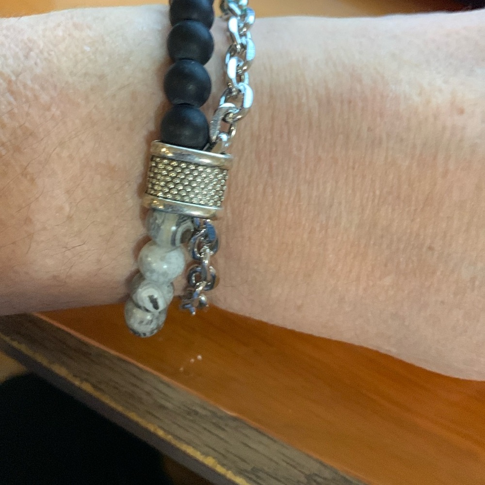 Gorgeous bracelet 6 1/2”*